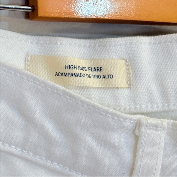 Universal Threads White High Rise Flare Jeans NWT Sz10 - Picture 9 of 16